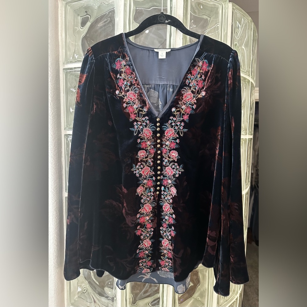 Sundance Velvet Top